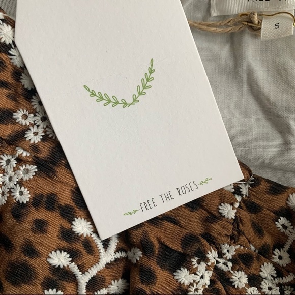 Free the Roses Leopard Eyelet Skirt - Picture 4 of 6